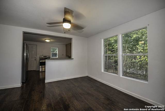 421 Avenue C - Photo 1