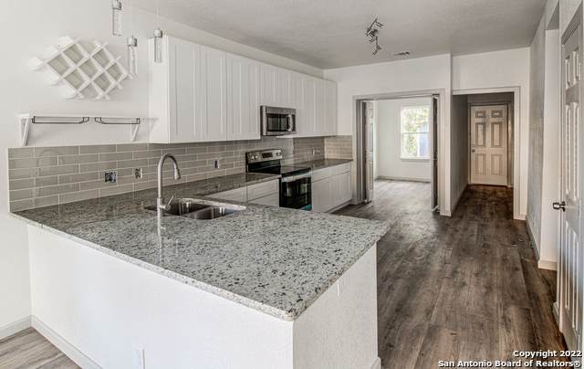 212 Barrett Pl - Photo 1