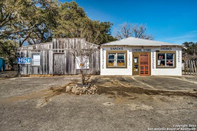 11832 Fm 470 - Photo 1