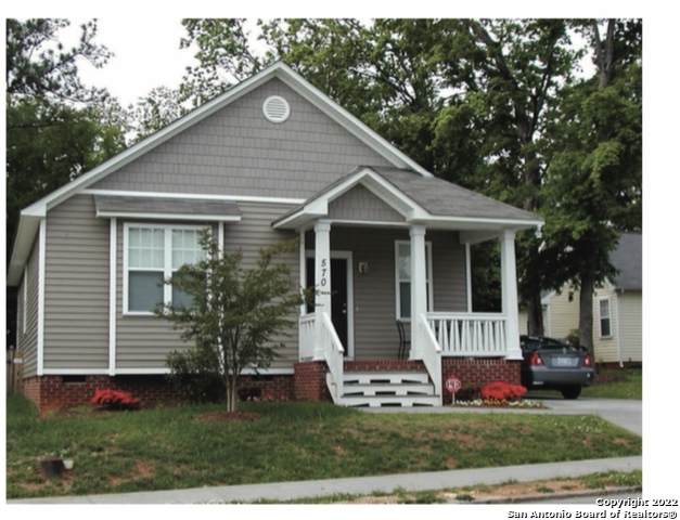 8 Round Bluff Circle - Photo 1