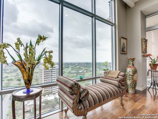 4242 Broadway St - Photo 1