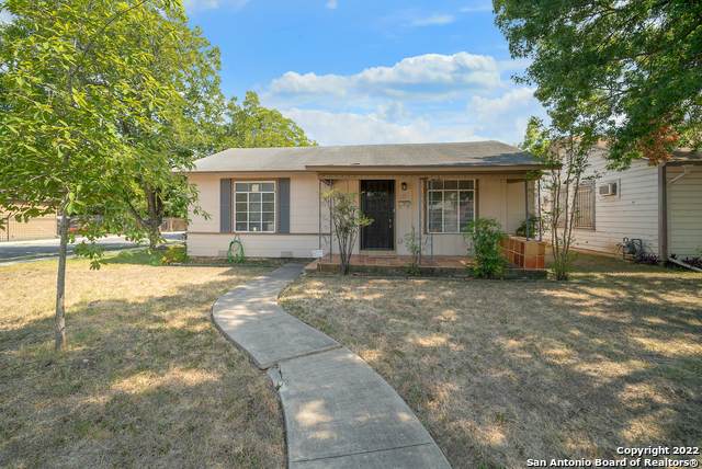 1602 Waverly Ave - Photo 1