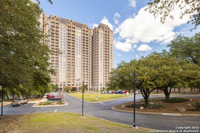 1 Towers Park Ln - Photo 1