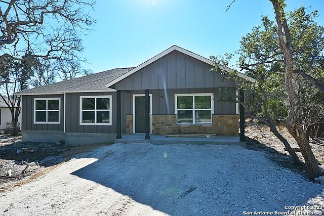 1752 Cave Dr. - Photo 1