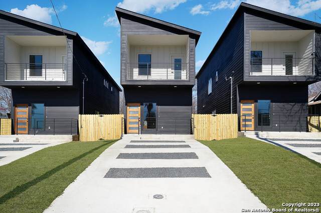 323 Porter St - Photo 1