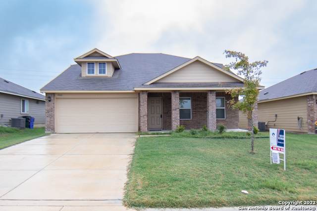1068 Dumfries Dr - Photo 1