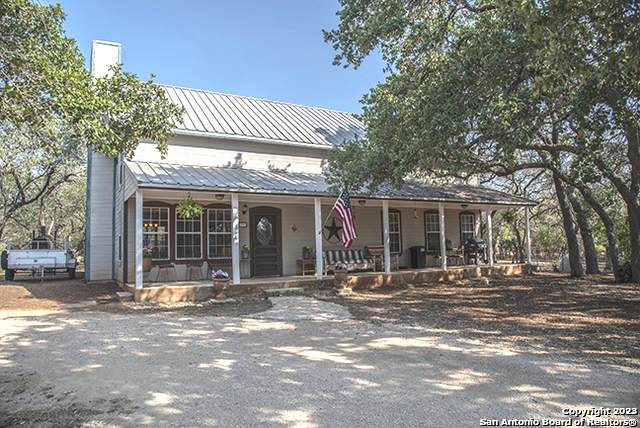 799 Oak Hills Rd - Photo 1