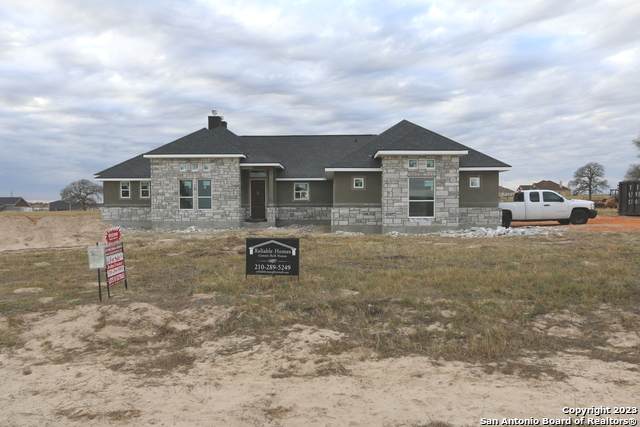 104 Valley View Dr - Photo 1