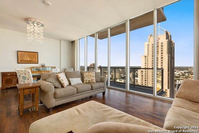 610 Market St - Photo 1