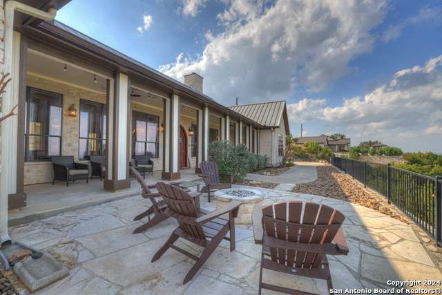 800 High Oaks - Photo 1