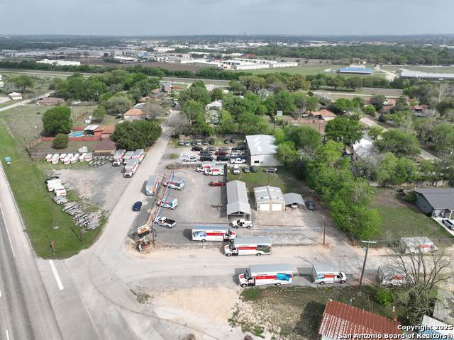 511 Oasis St - Photo 1