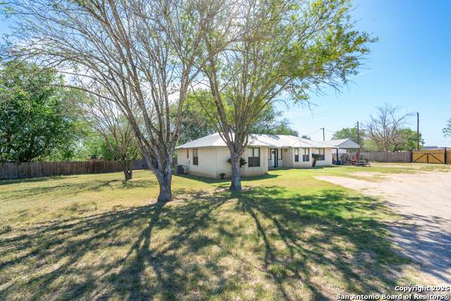 8013 County Road 128 - Photo 1