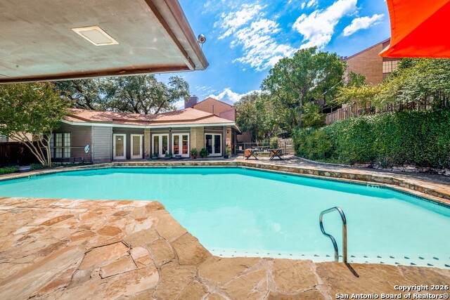 8611 Datapoint Dr - Photo 1