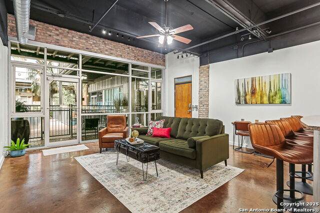 1339 Flores - Photo 1