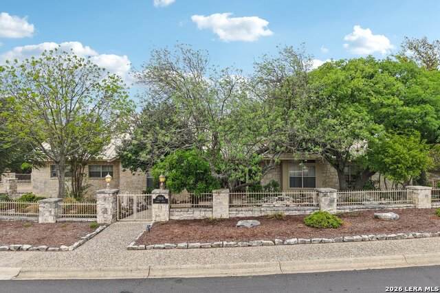 1904 Summit Ridge Dr - Photo 1