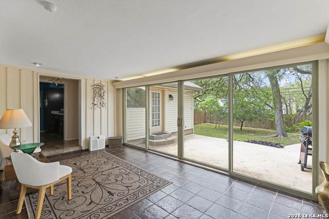 602 Patricia - Photo 1