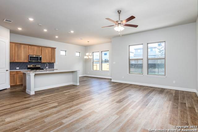 148 Magnolia Cir - Photo 1