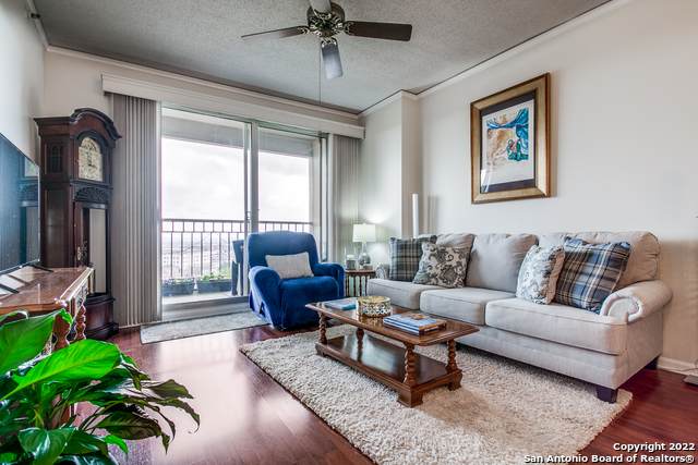 1 Towers Park Ln - Photo 1
