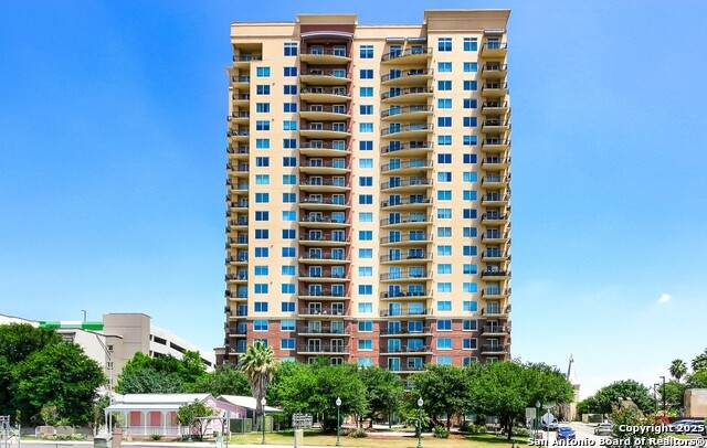 215 Center St - Photo 1