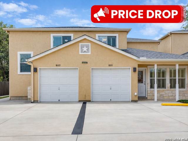 3202 Eisenhauer - Photo 1