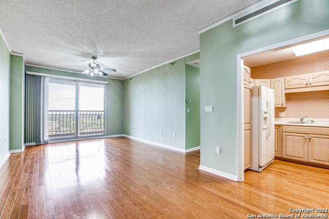 1 Towers Park Ln - Photo 1
