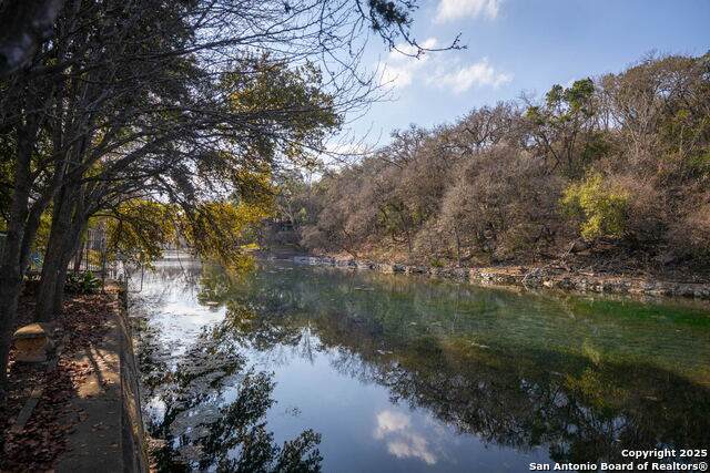 101 Edgewater Ter - Photo 1