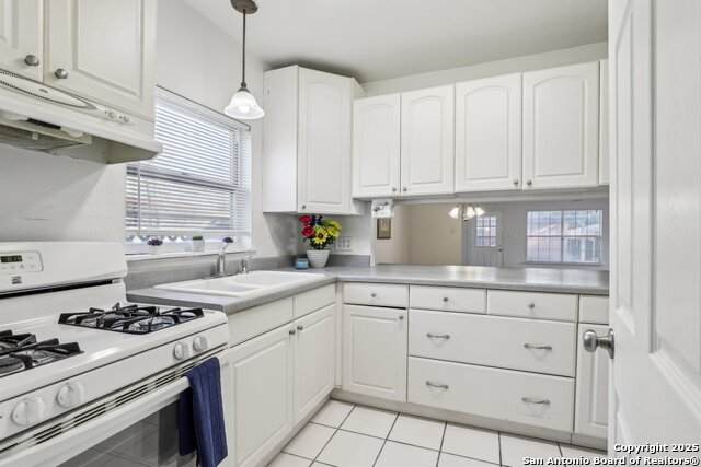 1019 Alexander Hamilton - Photo 1