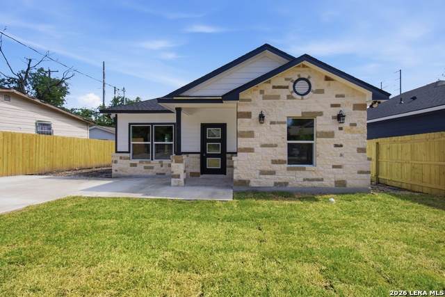 108 Inez Ave - Photo 1