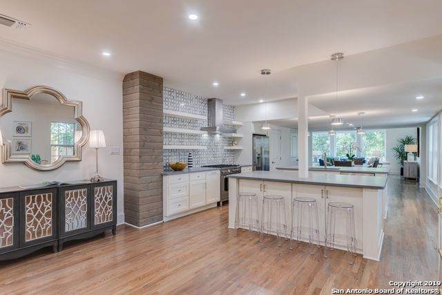 218 Blue Bonnet Blvd - Photo 1