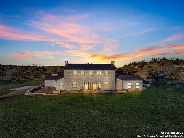 130 Overlook Dr - Photo 1