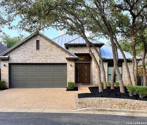 32 Westcourt Ln - Photo 1