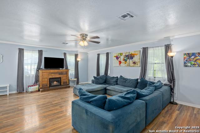 904 State Highway 173 - Photo 1