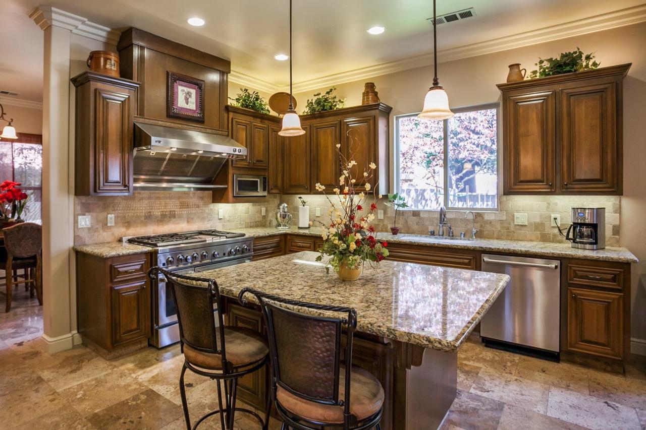 2825 Majestic Court - Photo 1