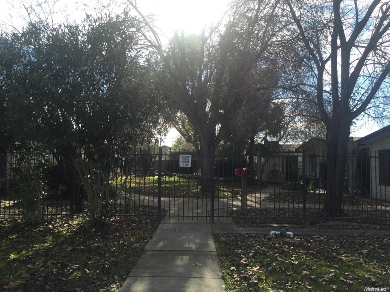 770 Bowles Street - Photo 1