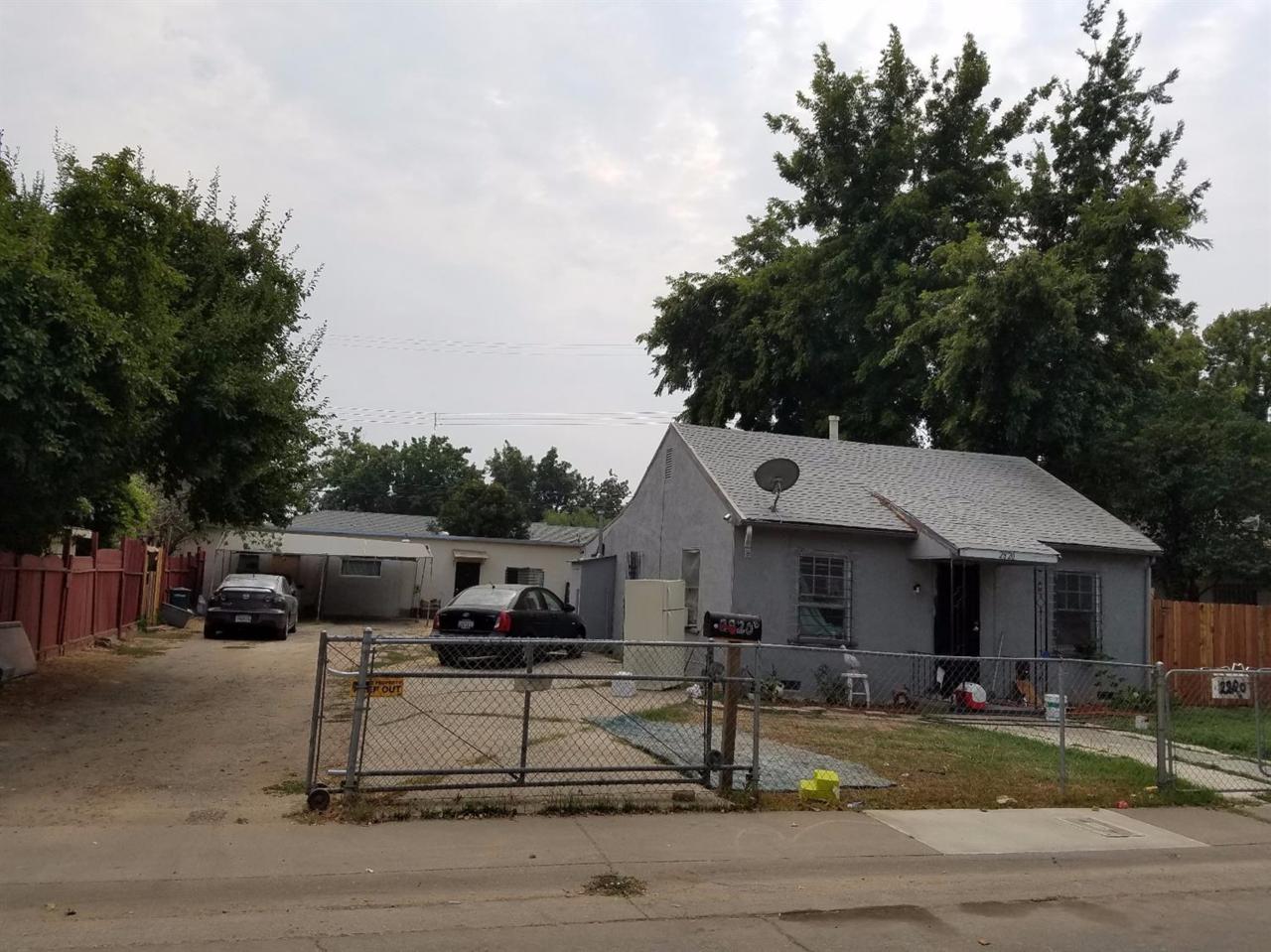 2820 34 Avenue - Photo 1