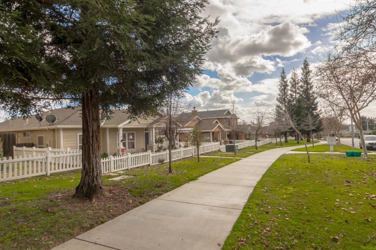 465 Valley View Drive - Photo 1