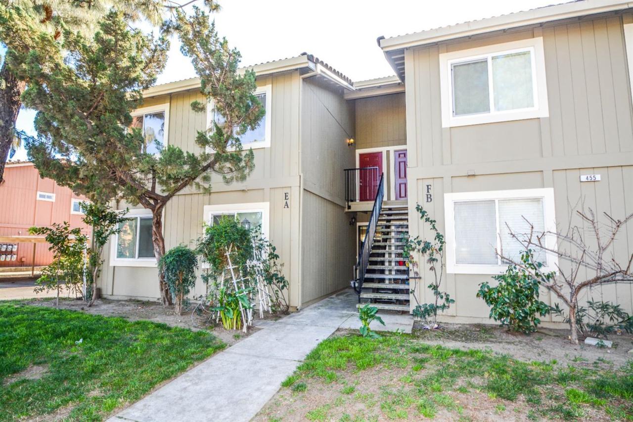 455 Cherry Lane - Photo 1