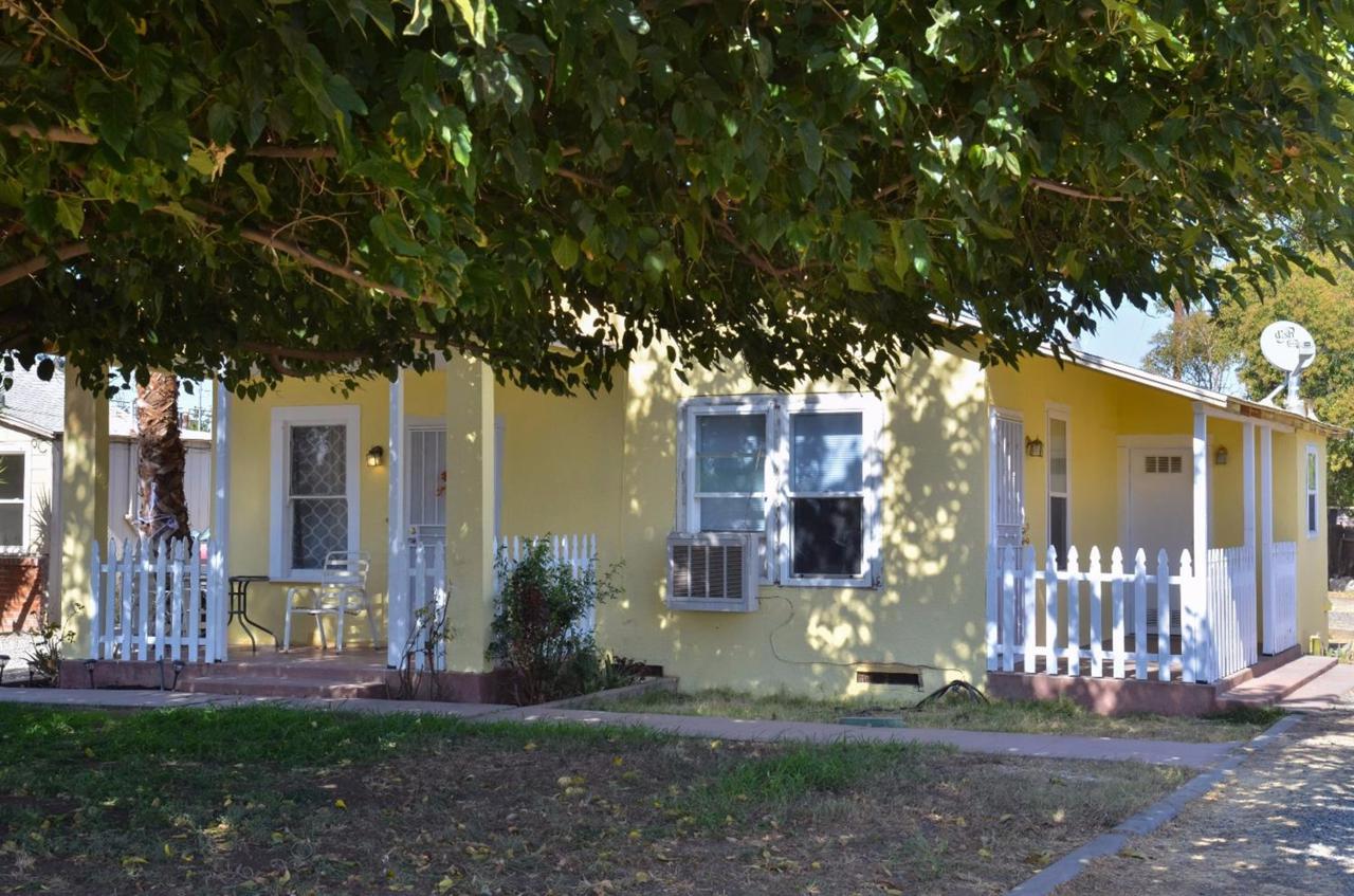 1521 Santa Fe Drive - Photo 1