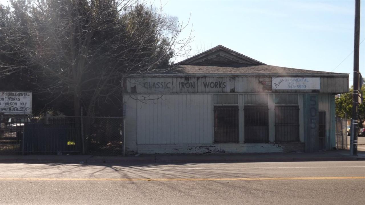 505 Wilson Way - Photo 1