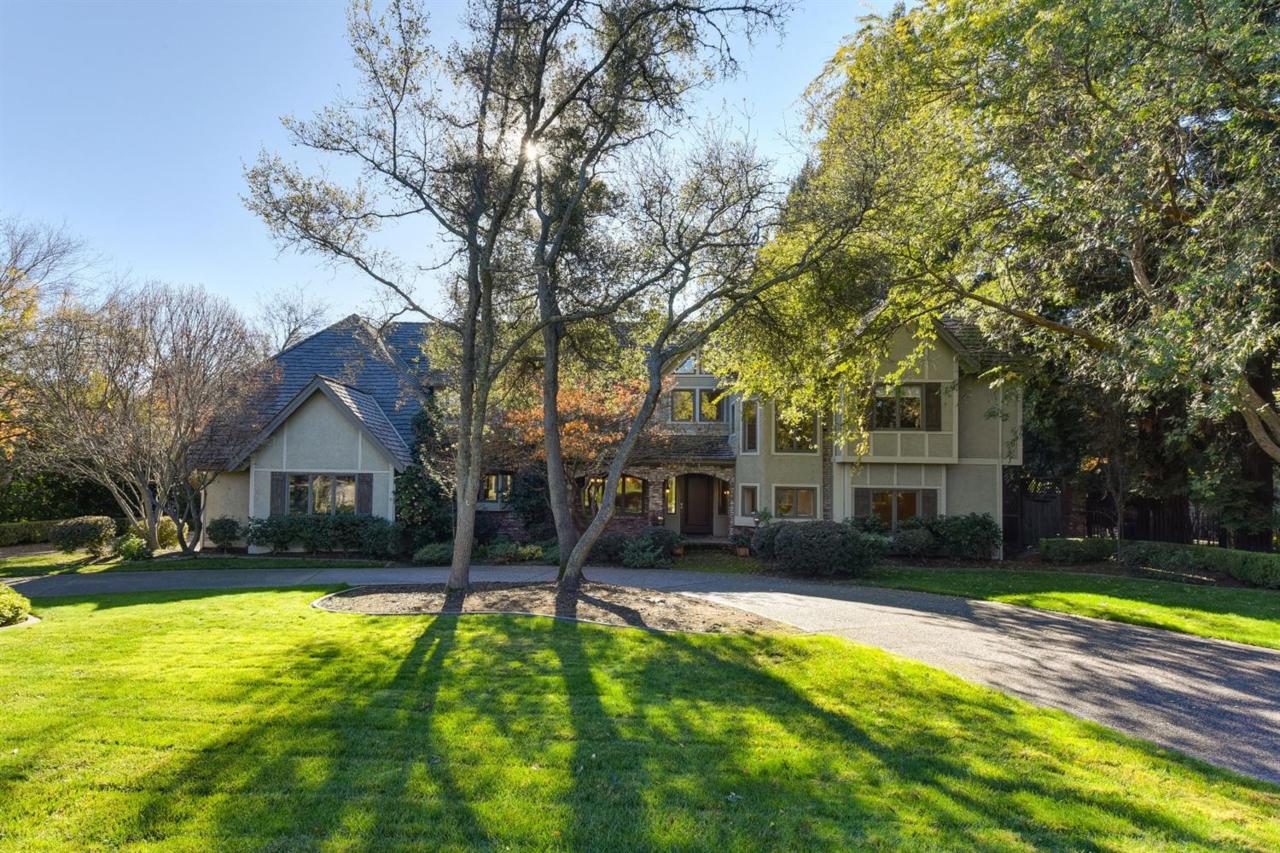 7475 Shelborne Drive - Photo 1