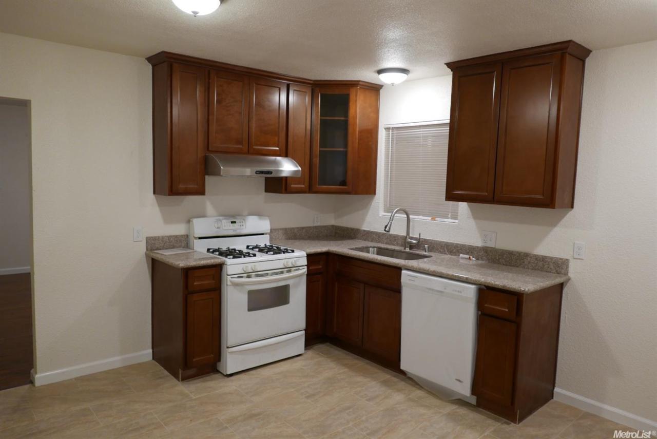536 Santiago Ave - Photo 1