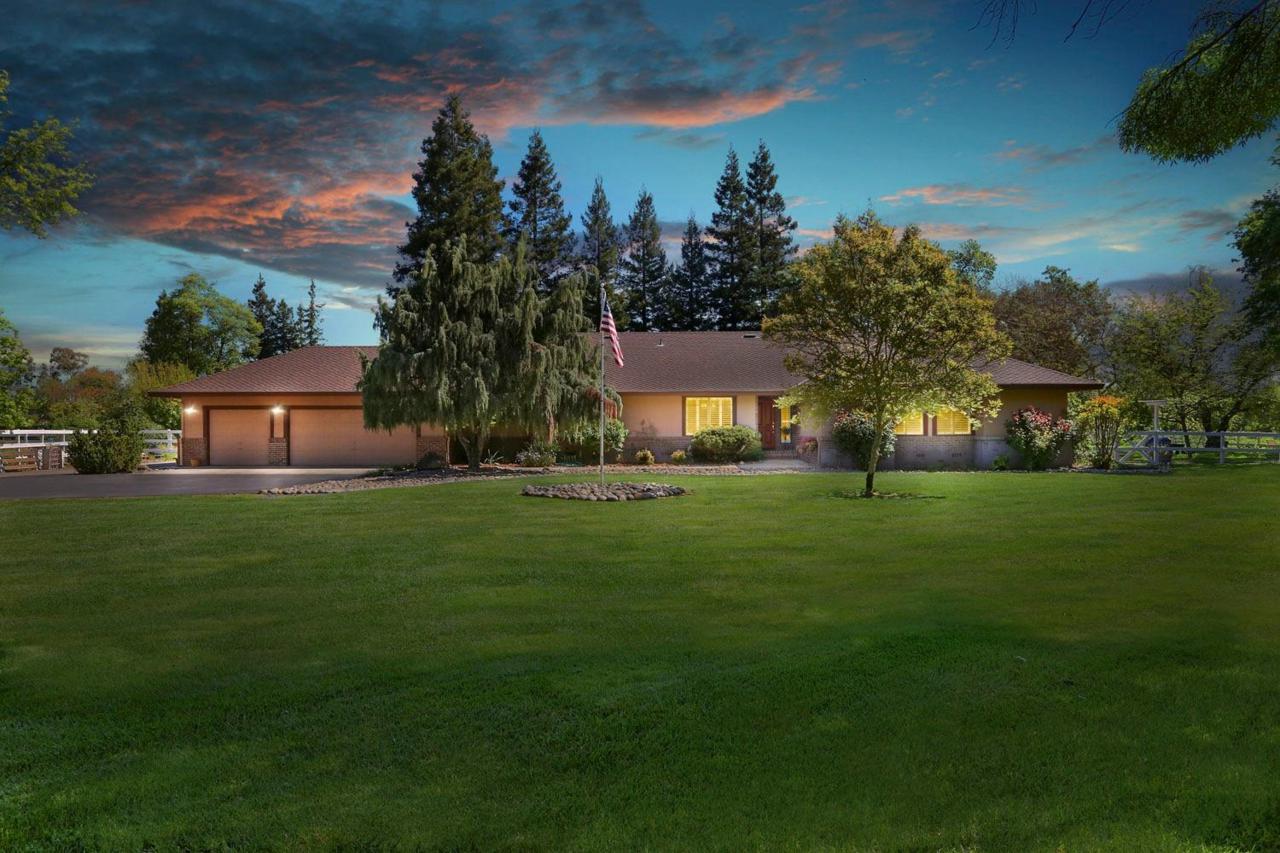 24542 Meadow Creek Court - Photo 1