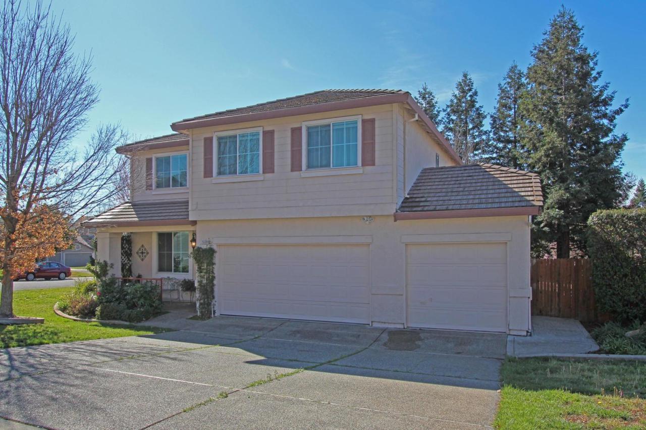 2805 Aquamarine Circle - Photo 1