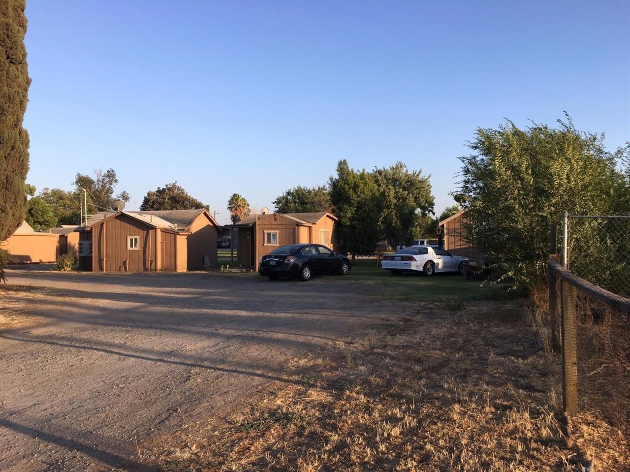 2210 Yosemite Avenue - Photo 1