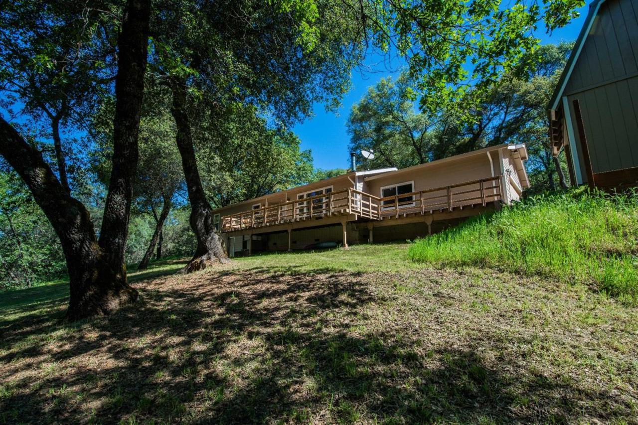 211 Crystal Lane - Photo 1