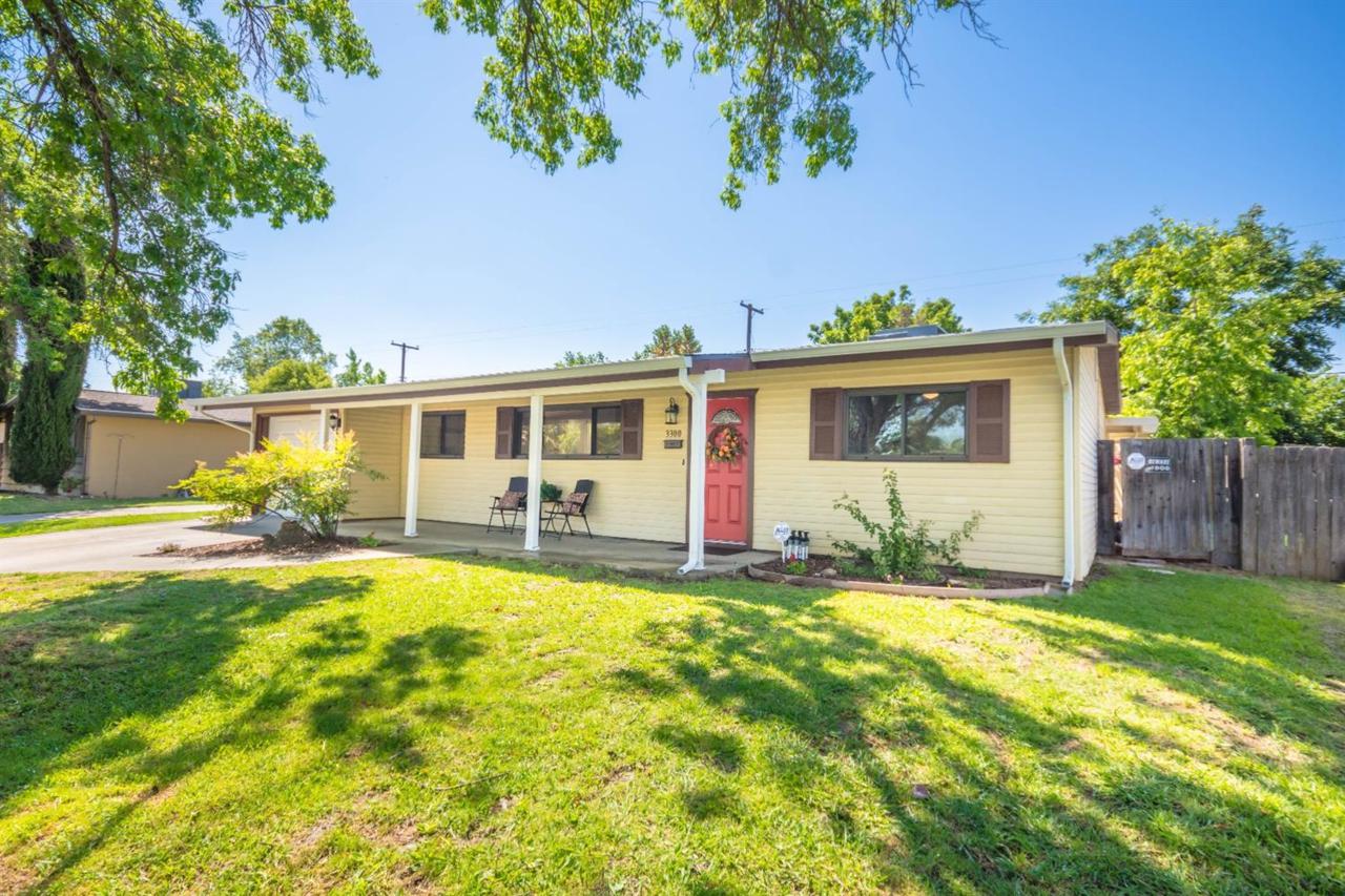 3300 Davidson - Photo 1