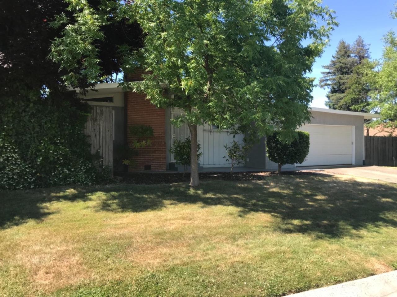 4330 Alderwood Way - Photo 1