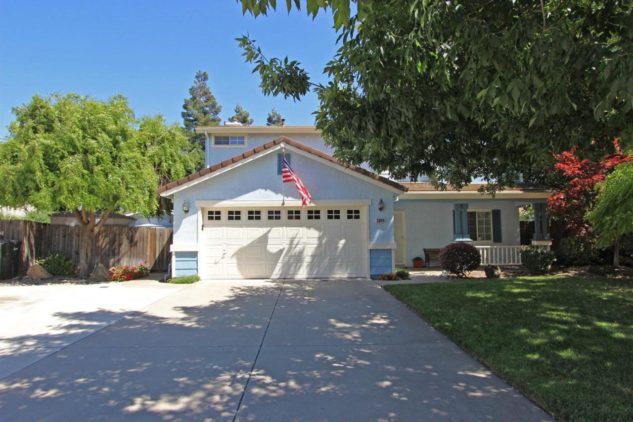2004 Hickory Court - Photo 1