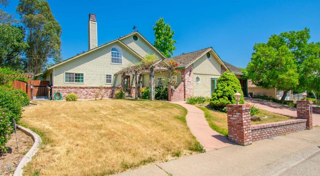 5926 Dahboy Way - Photo 1