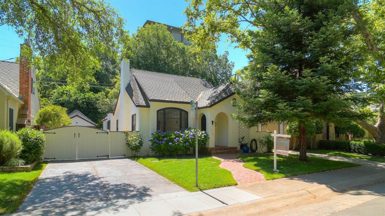 1515 41st Street - Photo 1